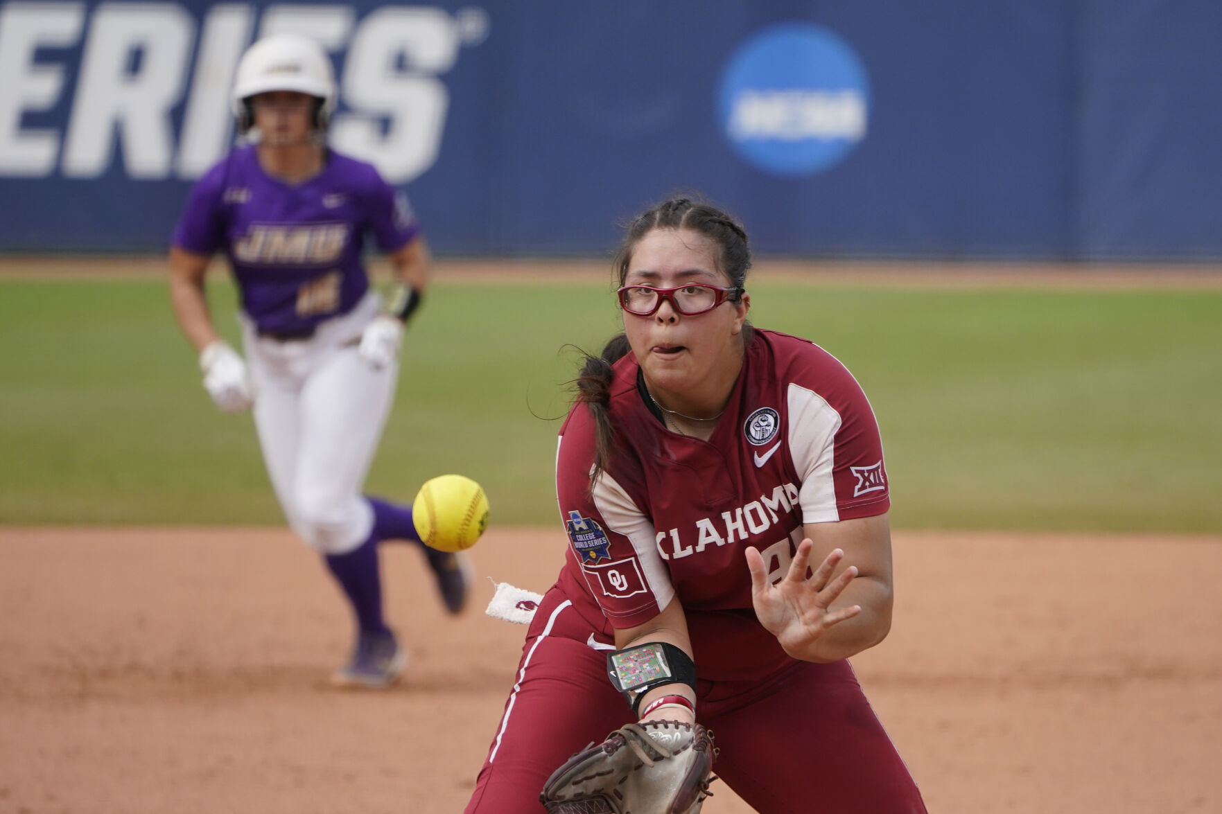 WCWS James Madison Oklahoma Softball